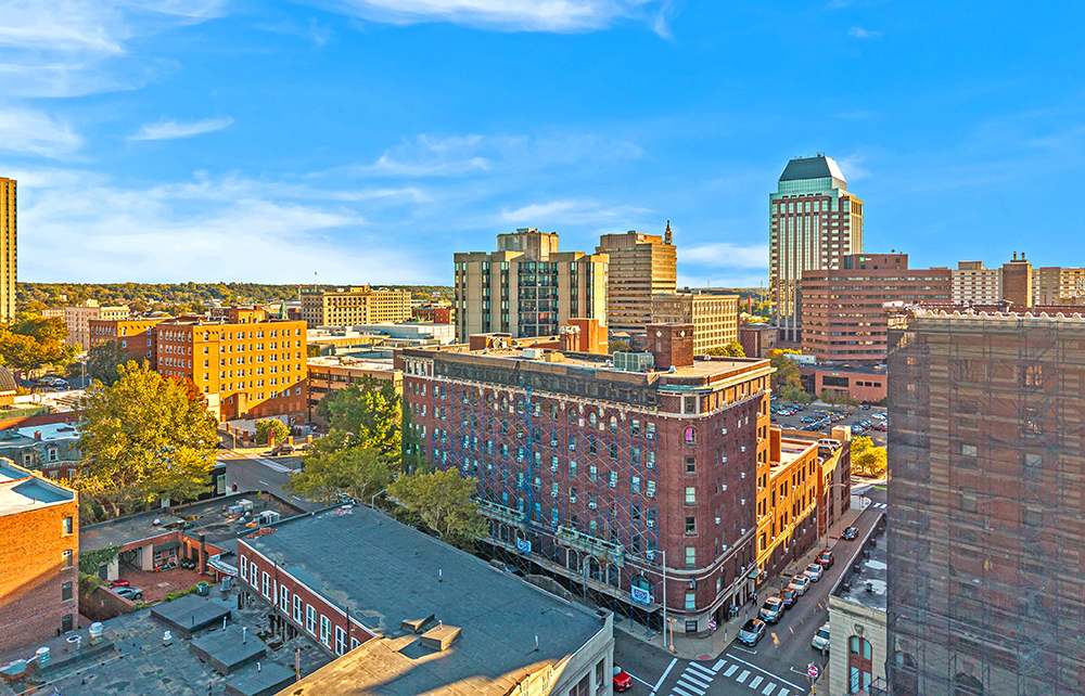 Bradley of Horvath & Tremblay arranges the sale of 114 multi-family units in Springfield, MA for $14.25 million